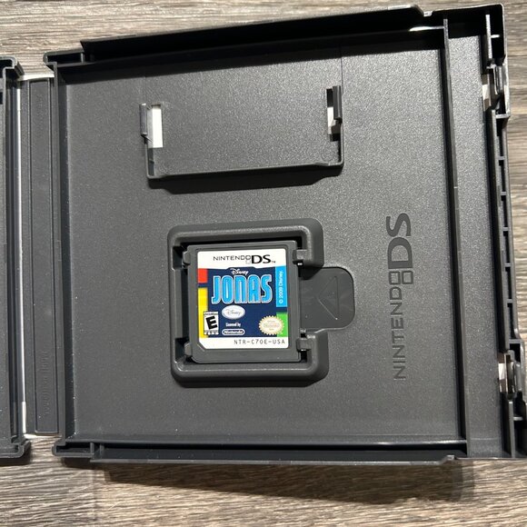 Disney Jonas Nintendo DS Game Complete Case Manual 2009 Y2K 00s Music - Picture 3 of 8